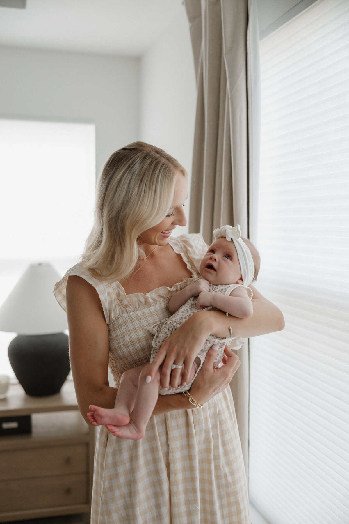 Indianapolis lifestyle family photography nursery session photo
