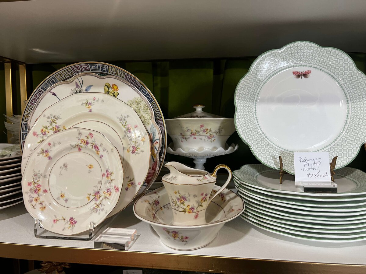 Old-Line-Markt-Poolesville-Maryland-Aix-La-Chapelle-Danielle-Couick-Ghost-Host-Magnolia-Bluebird33