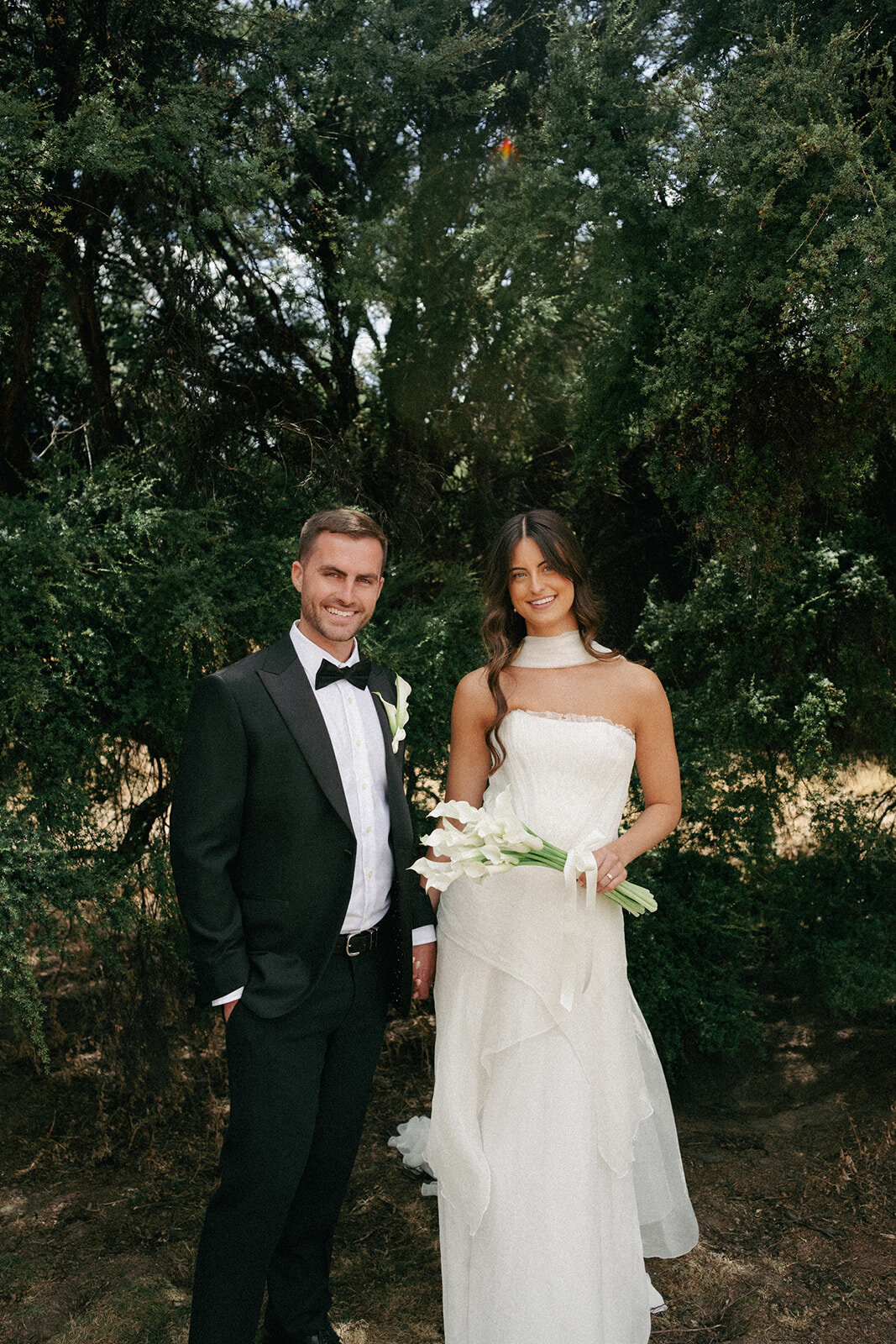 beautifulbrideonherweddingdayinqueenstownwithhairandmakeupnaturalandsoftfrommakeupartistpaigeshipstone10