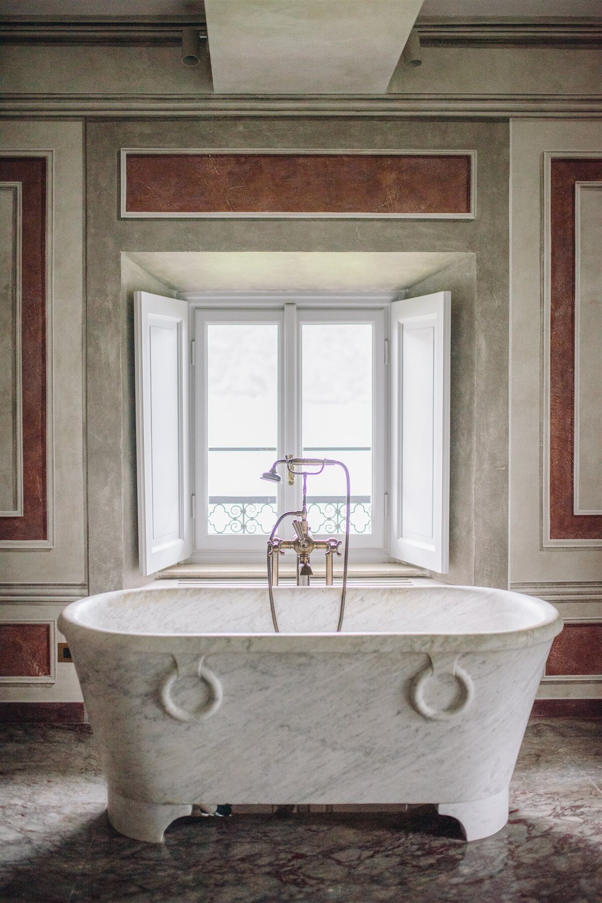 vintage marble bathtub Lake Como suite villa Balbiano