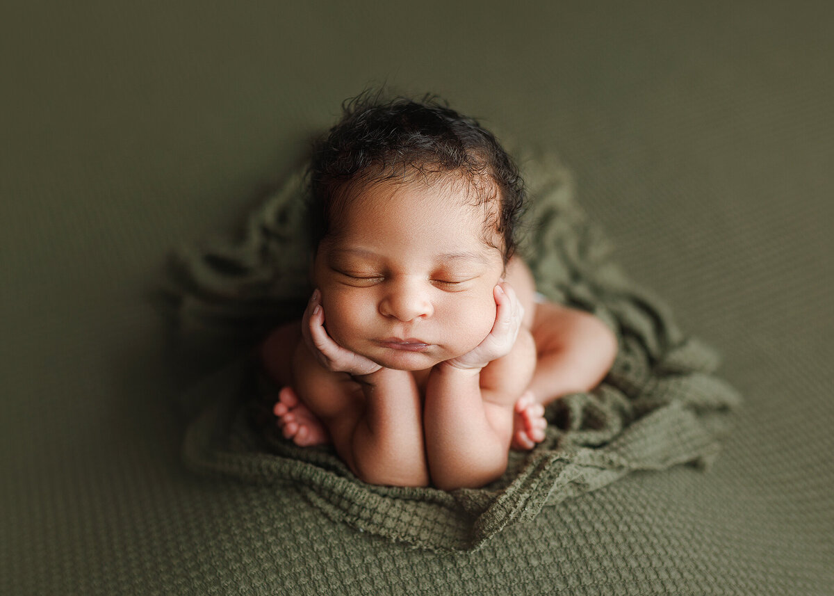 McDonough newborn photographer, Atlanta Newborn Photographer, Fayetteville newborn Photographer, Peachtree city newborn photographer, Hampton ga newborn photographer, marietta ga newborn photographer