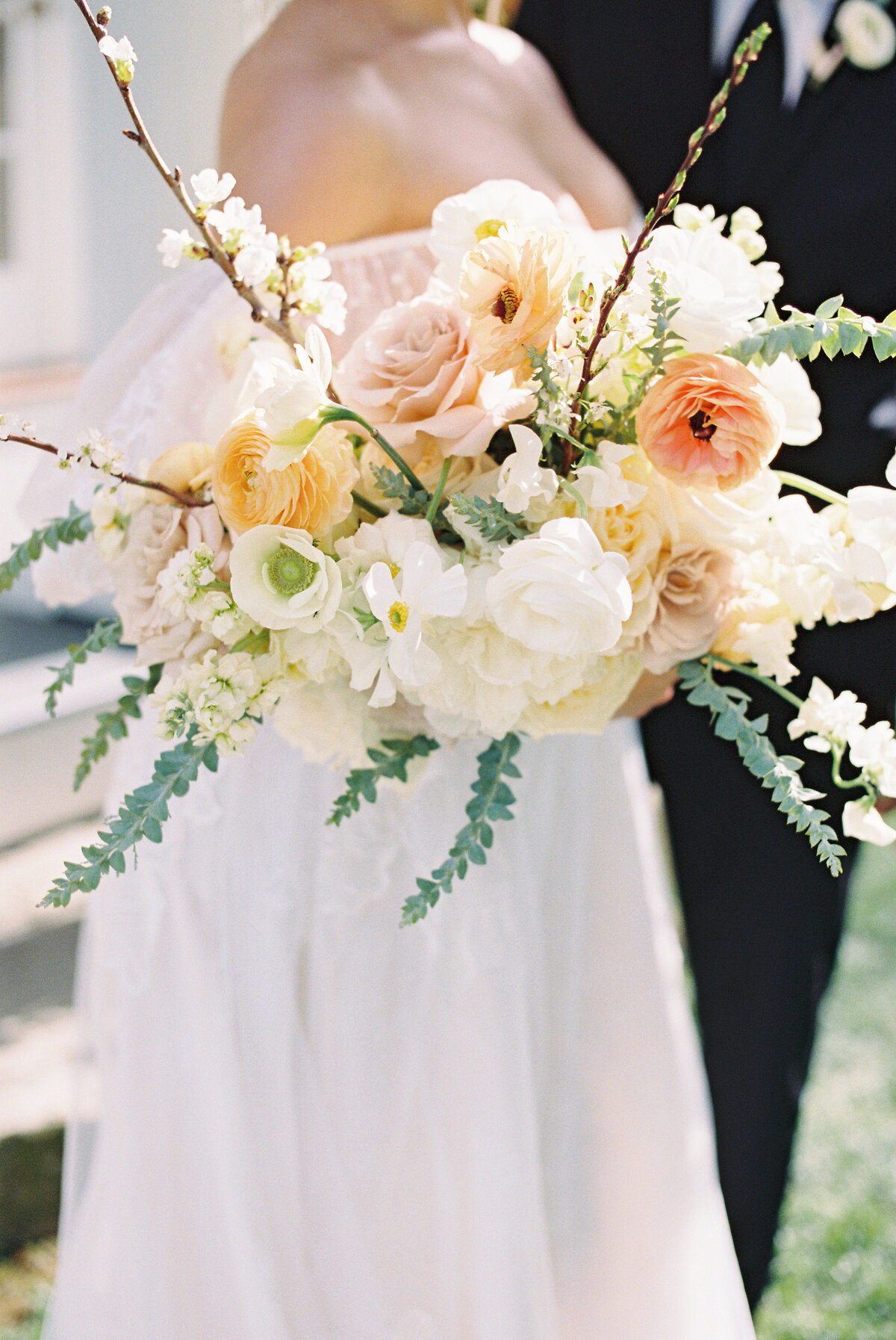 spring-wedding-bouquet-sarah-brehant-events