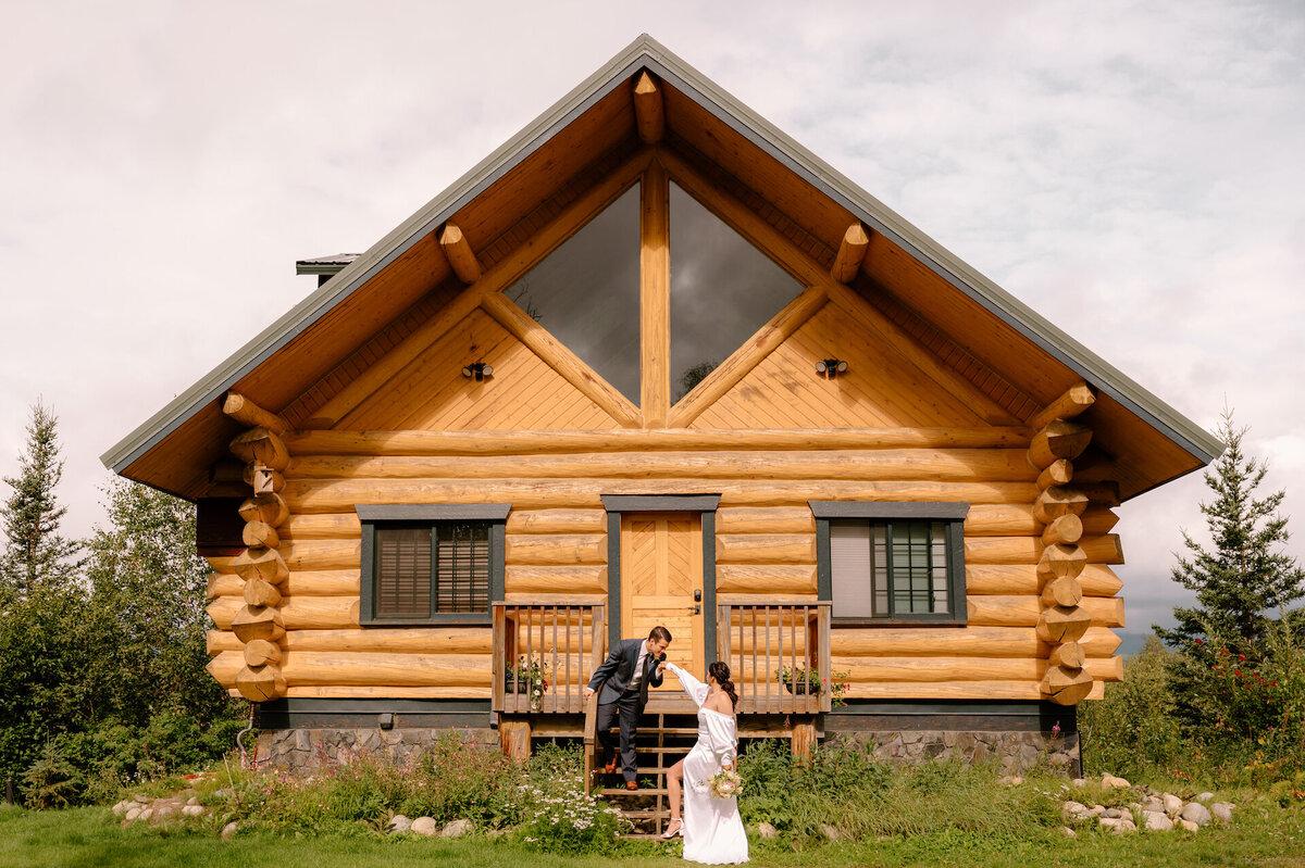 cozy-cabin-and-mountain-elopement-julianna-mb-photography-20