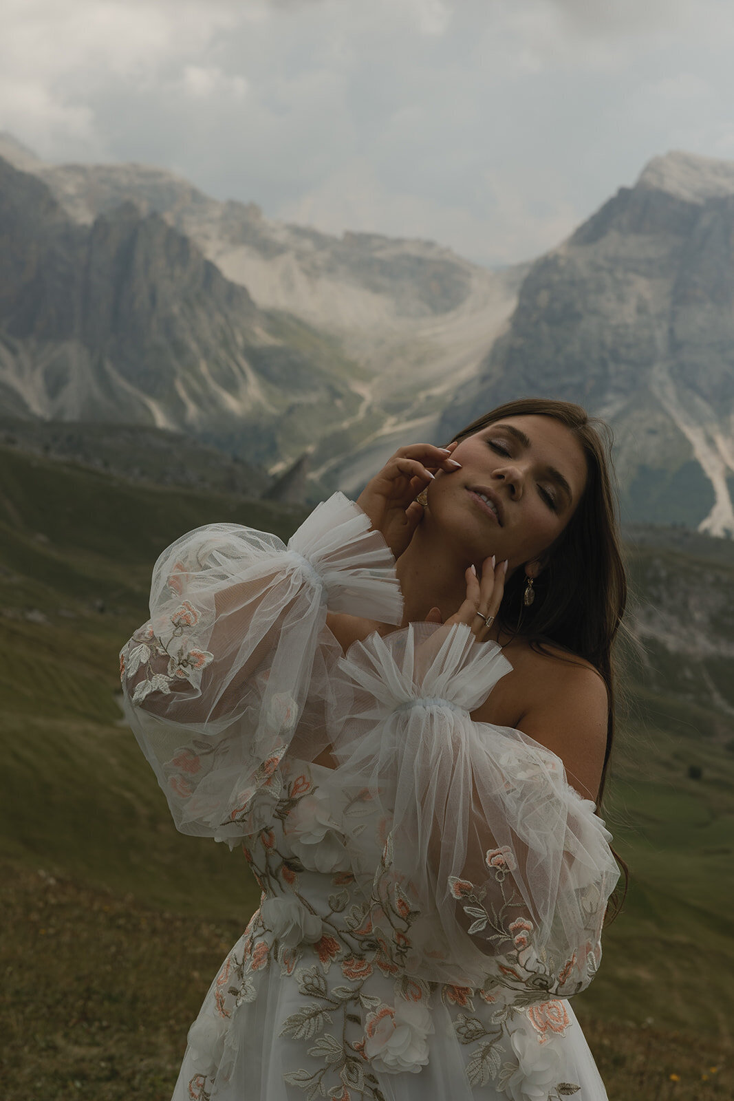 destination-wedding-elopement-photographer-italy-dolomites-seceda-documentary-tanya-davids-photo-film-86