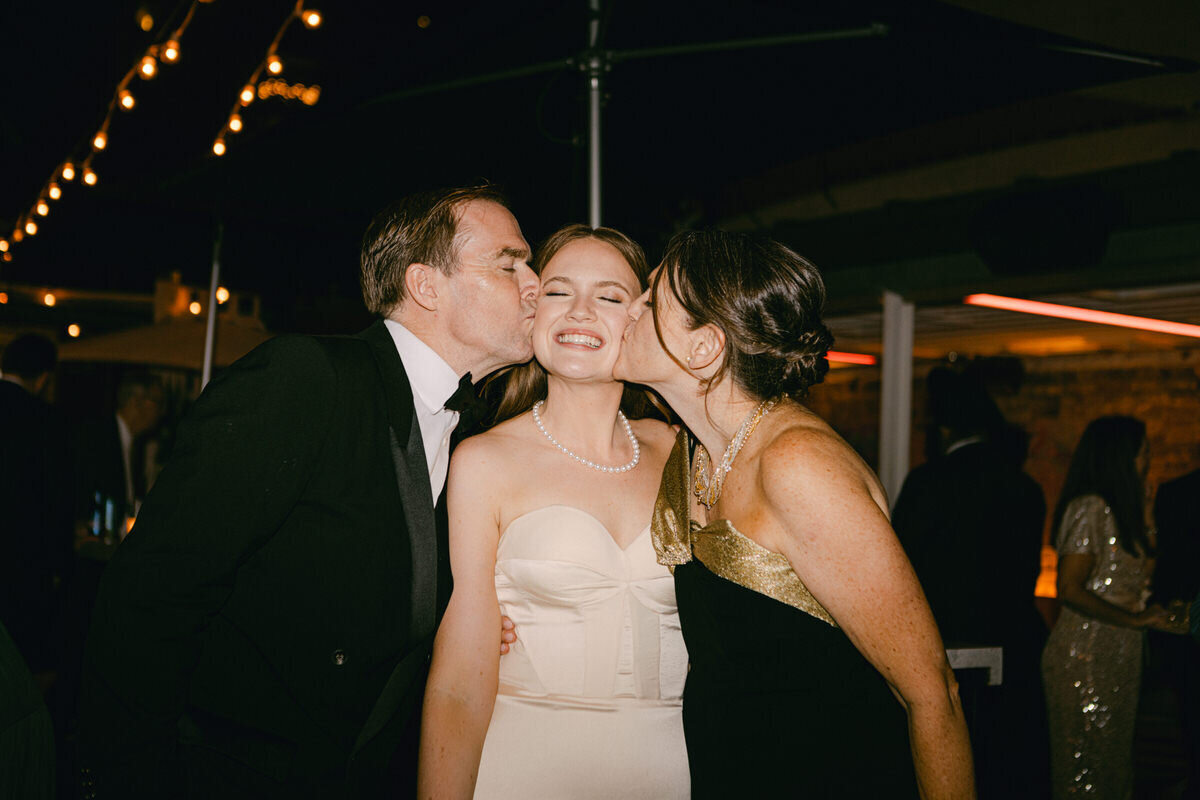 toronto-wedding-photographer-drake-hotel-wedding-095