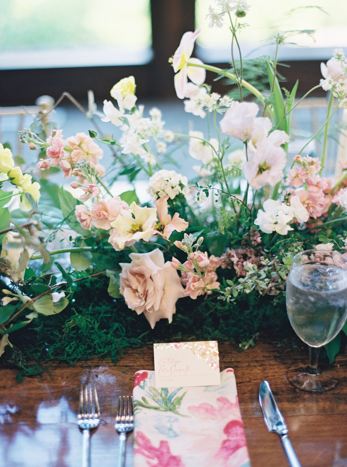 Sarah Rae Floral Designs Wedding Event Florist Flowers Kentucky Chic Whimsical Romantic Weddings17