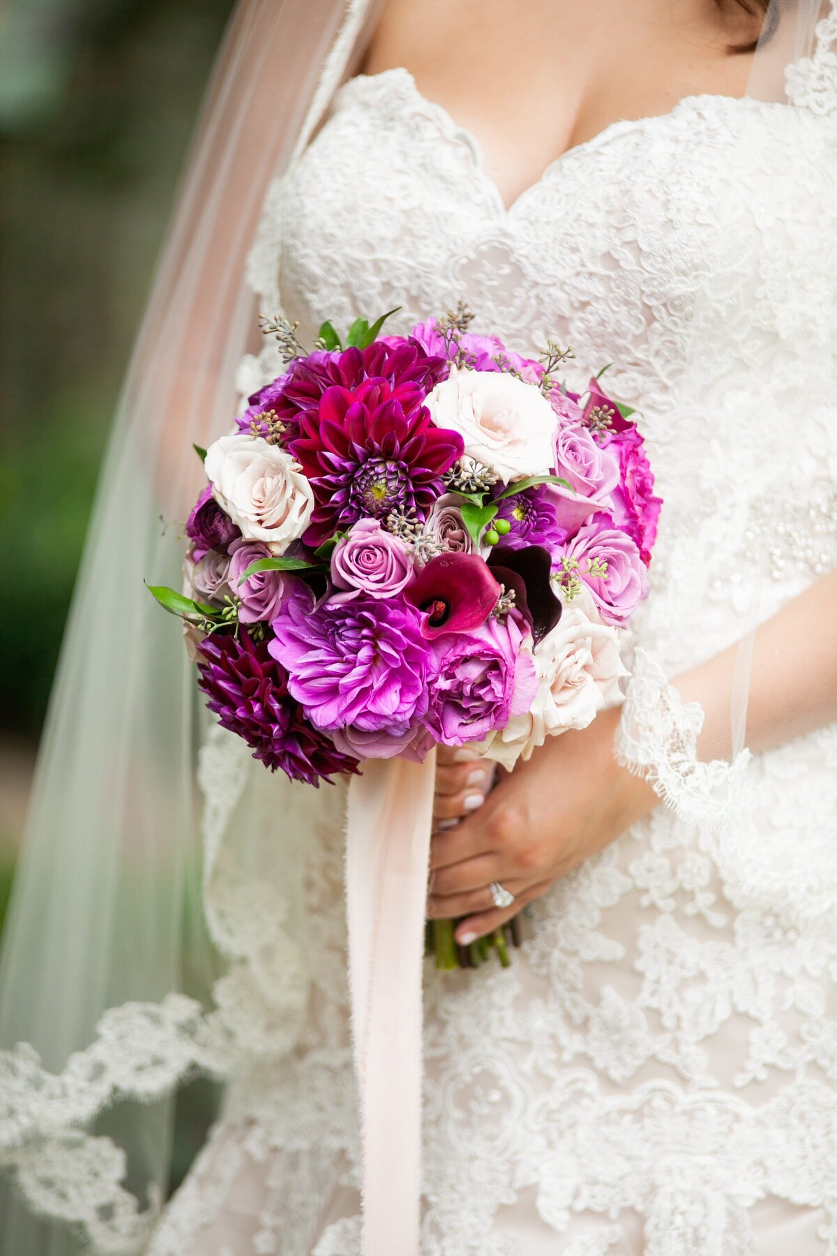 purple-bouquet-lace-wedding-dress