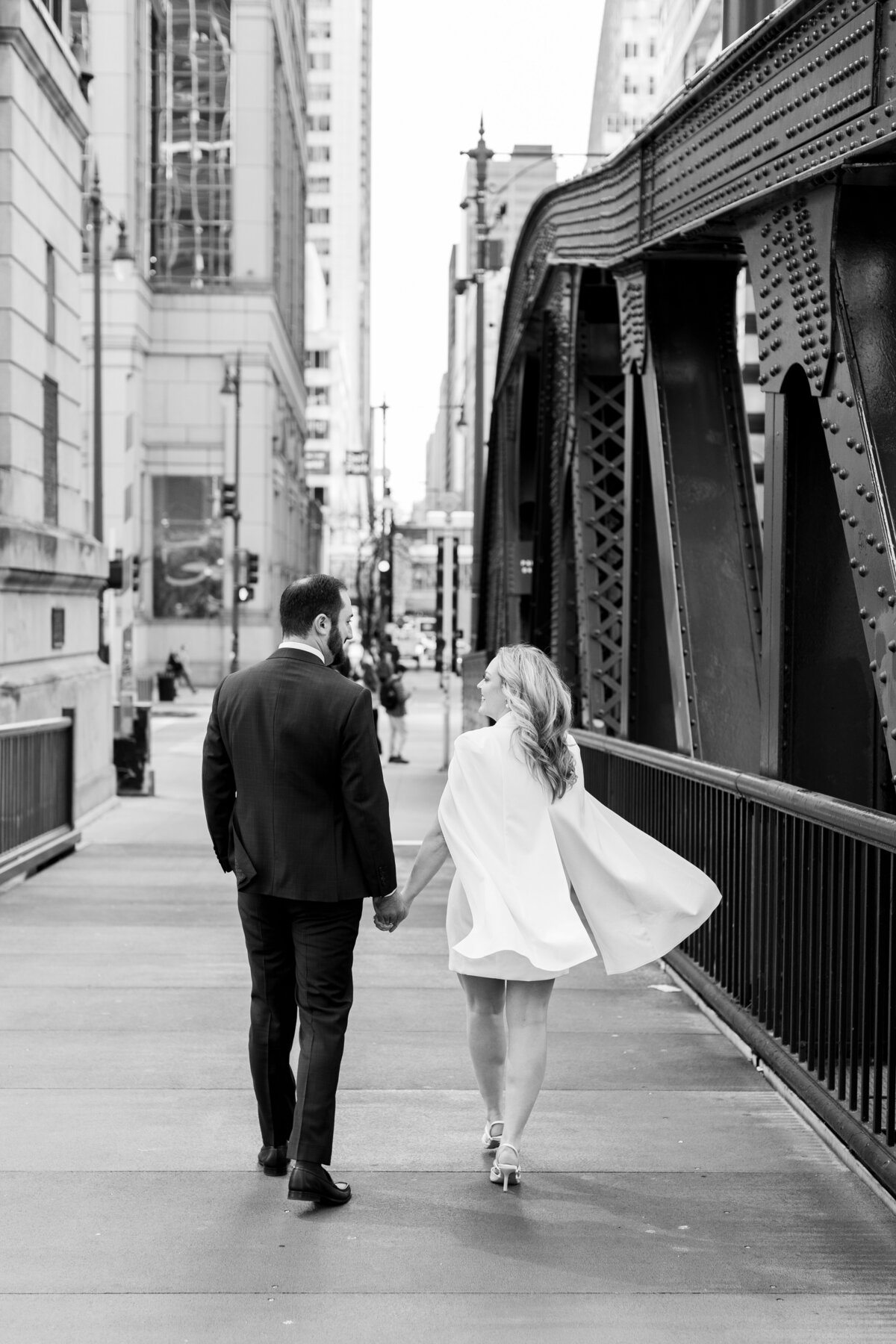 chicago-river-walk-engagement-session-3