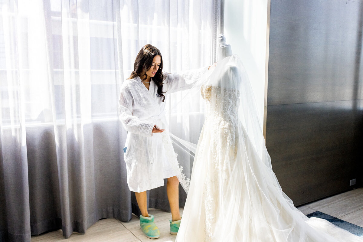 getting-ready-at-riverpark-nyc-35_websize