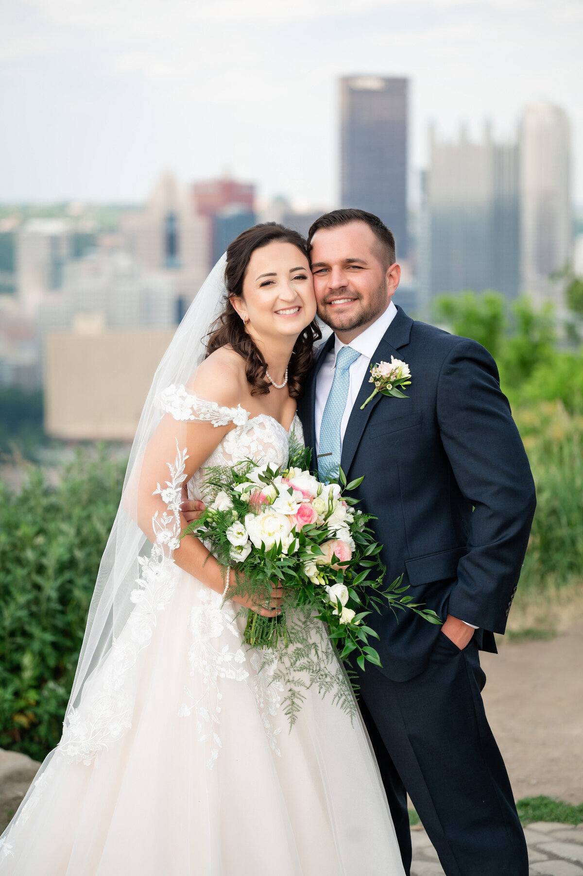 wedding photo from mt washington in pittsburgh