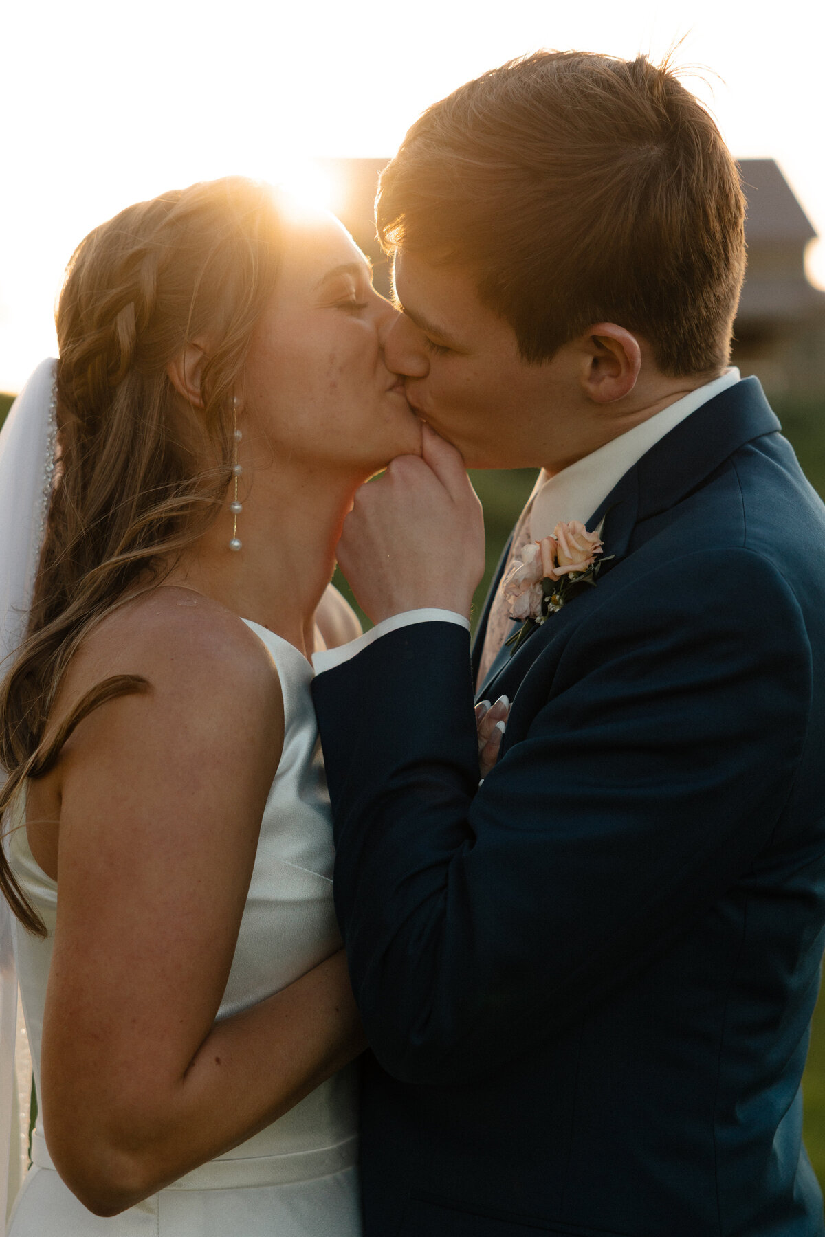 Sydney and Brant's Rustic Midwest Wedding Photography-684