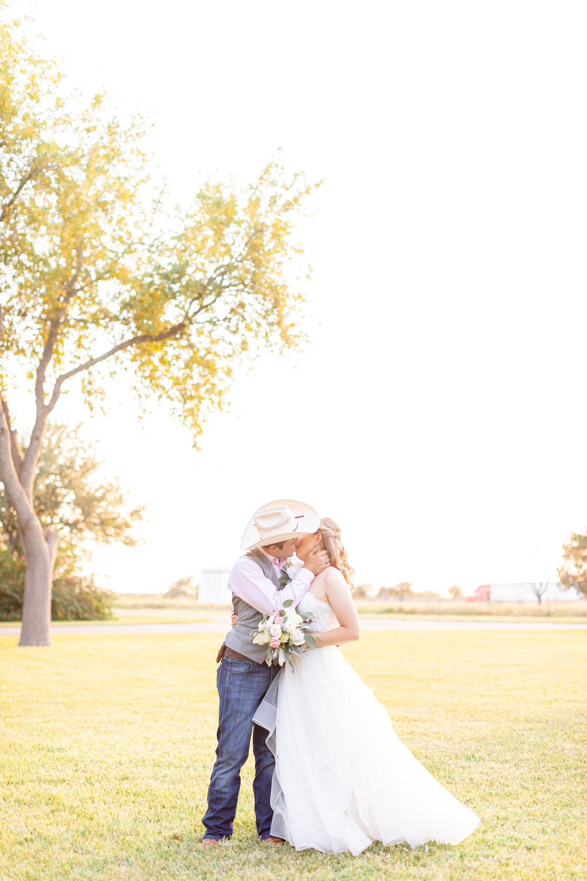 Emily+Justin_WeddingBlog-302