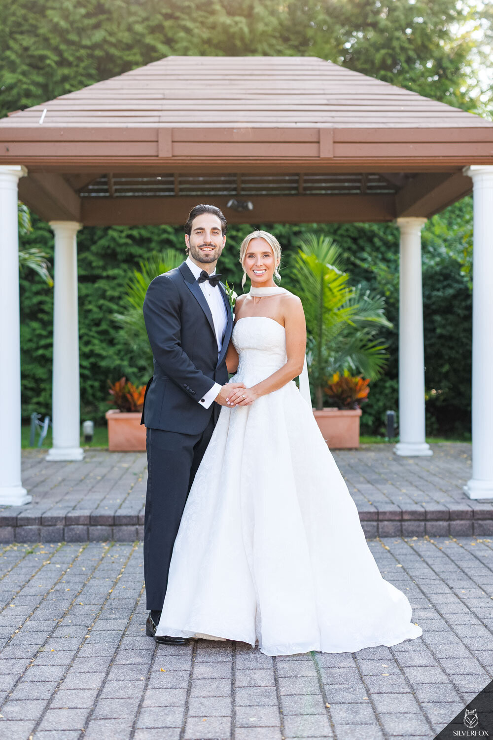 simply-white-bridal-ny-neck-wrap