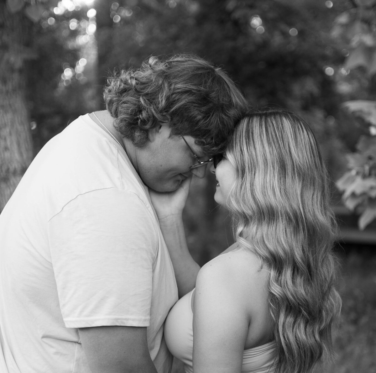Taylor Elizabeth Photography Weddings and Lifetyle Photographer in Indiana Couples Photo 1