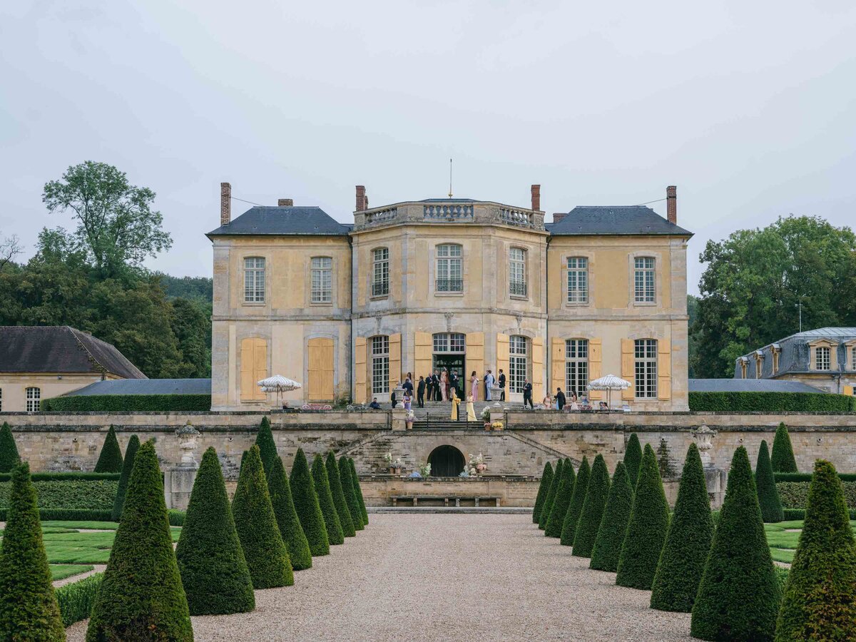 Chateau-de-Villette-wedding-florist-FLORAISON-21