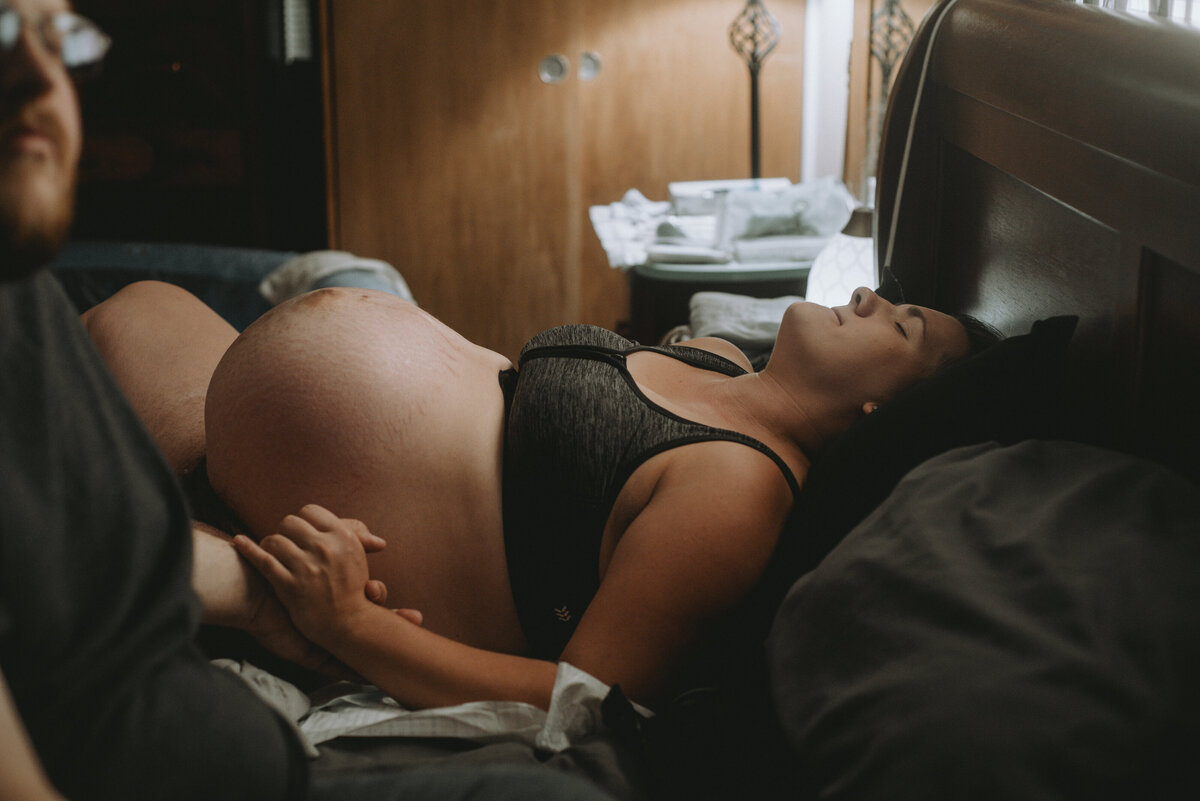 Ocala-homebirth-birth-photographer (31)