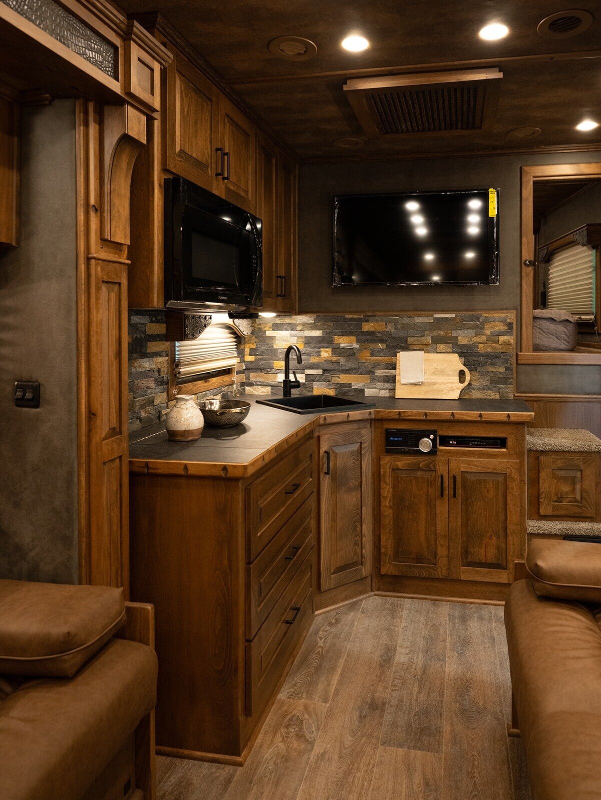 twister-trailer-interior-missouri-33