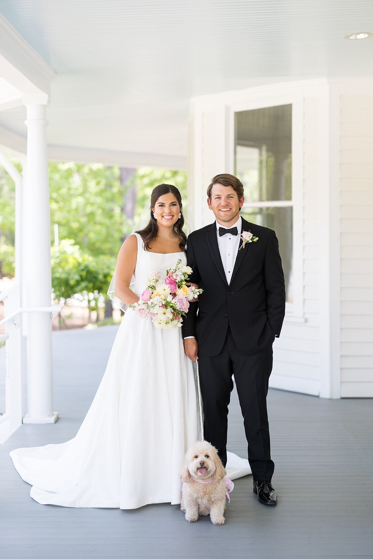The-Upchurch-Cary-Wedding-Photographer-Timeless-Spring-Wedding-Sarah-Hinckley-Photography-valkeaton2025-_0017