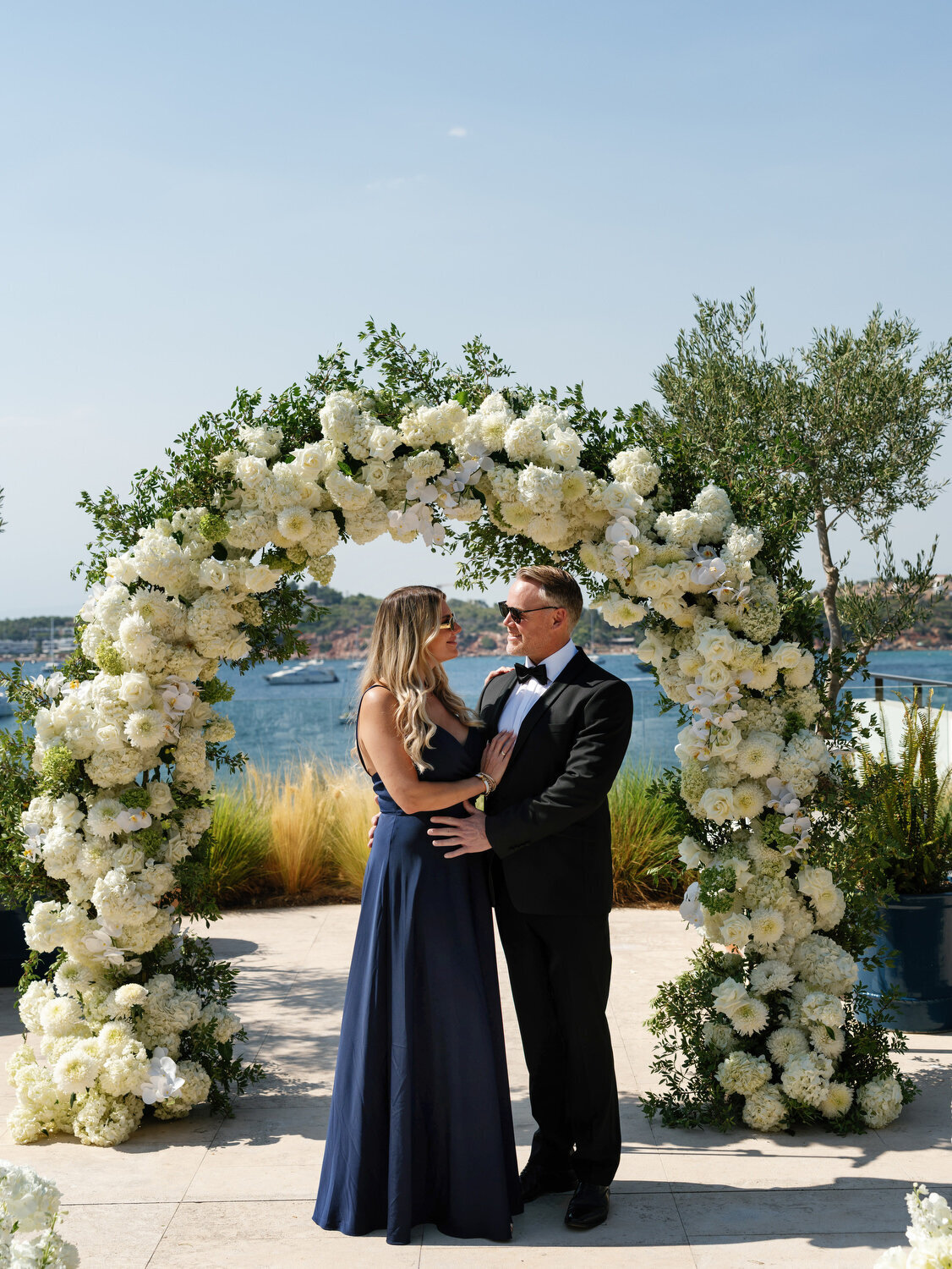 Black-Tie-Wedding-at-Four-Seasons-and-Vouliagmeni-Lake-030