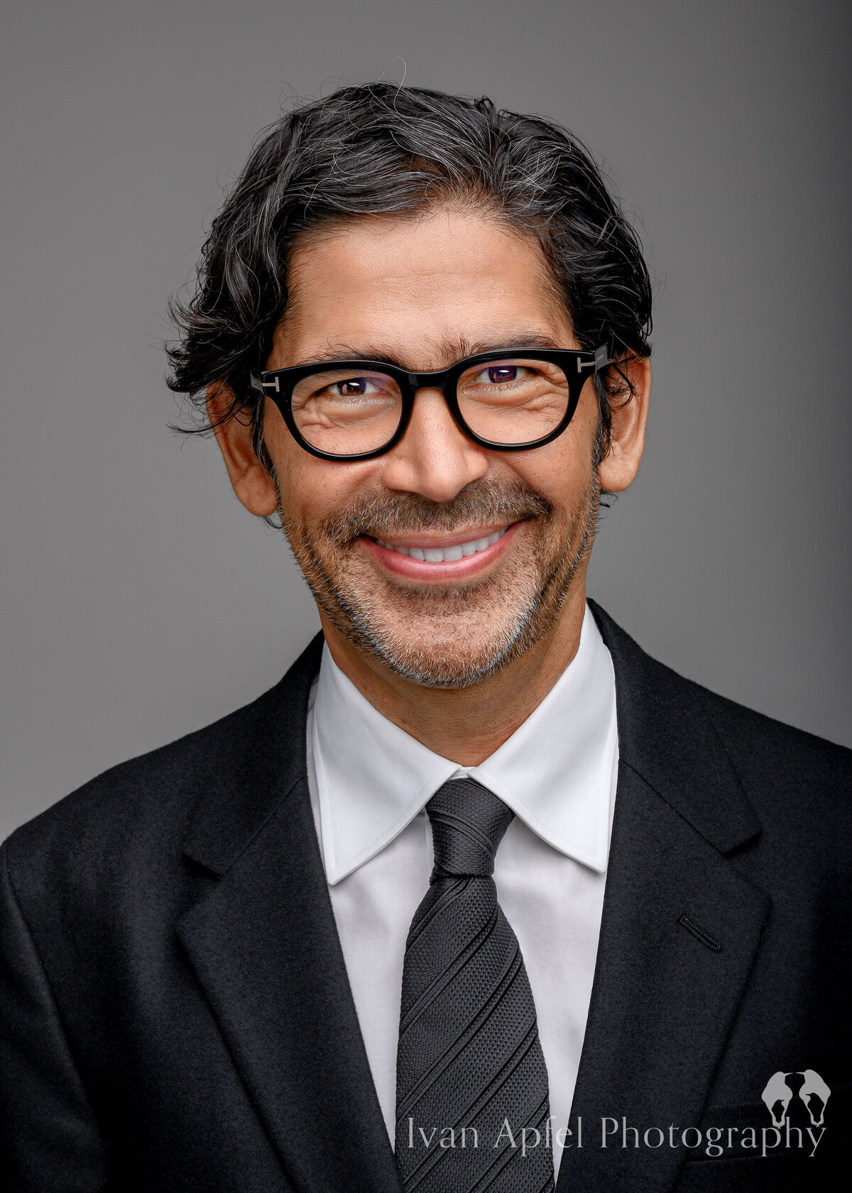 Broward-Ft-Lauderdale-Headshot-Photographer-Television-Exec-Ivan-Apfel-IAP_8822-Edit-Edit