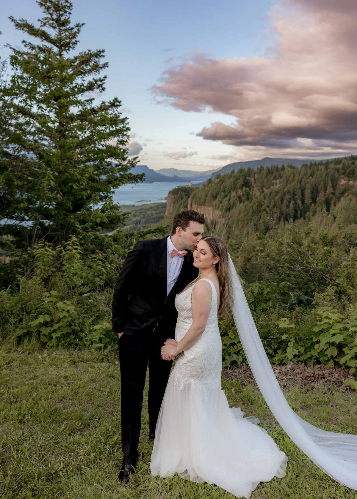 Portland-Oregon-Wedding-Photographer.jpg