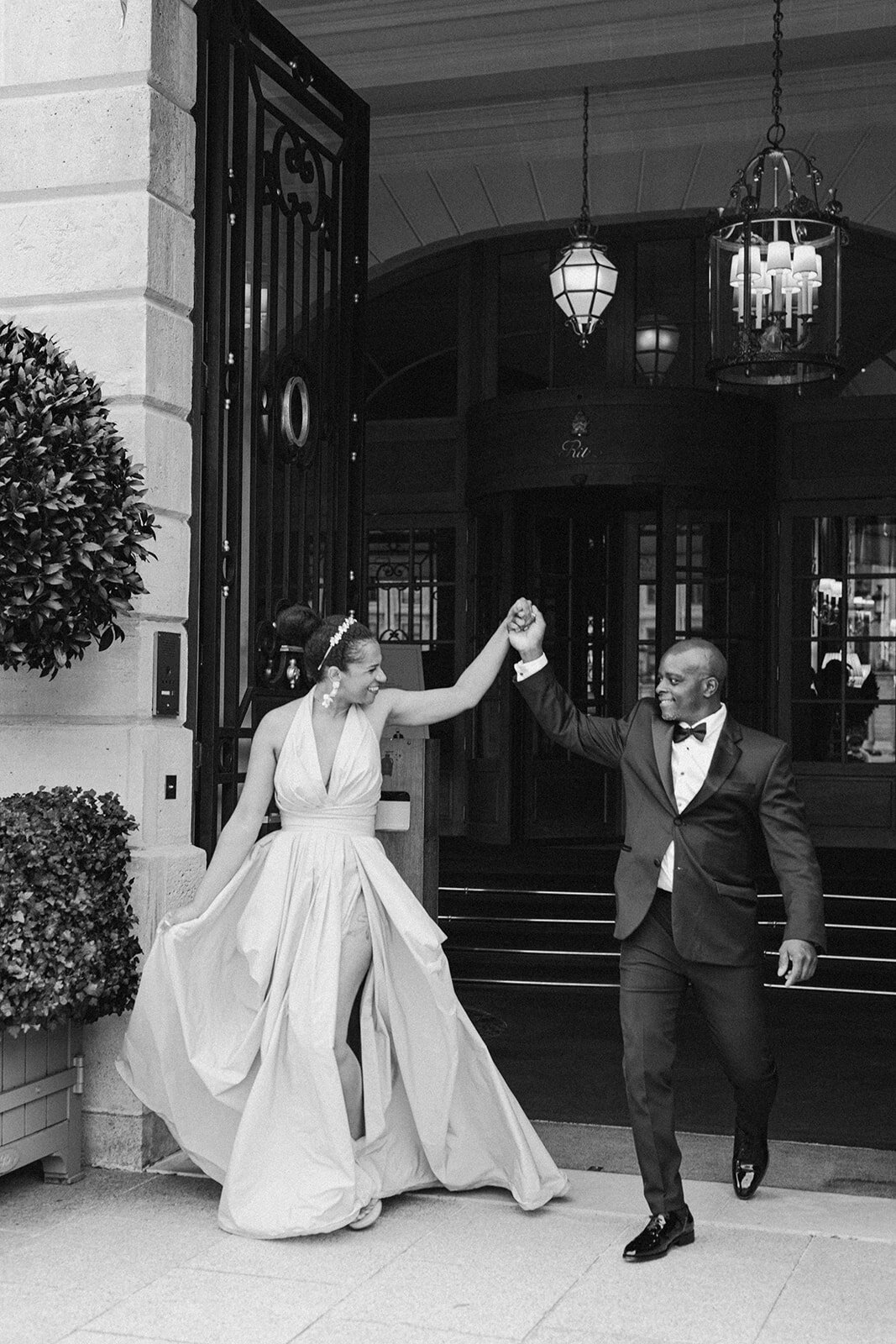 Luxury French American Wedding planner Paris Ritz Place Vendome fine art (320)