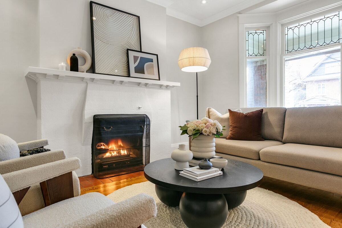 9-web-or-mls-8_005_Living Room