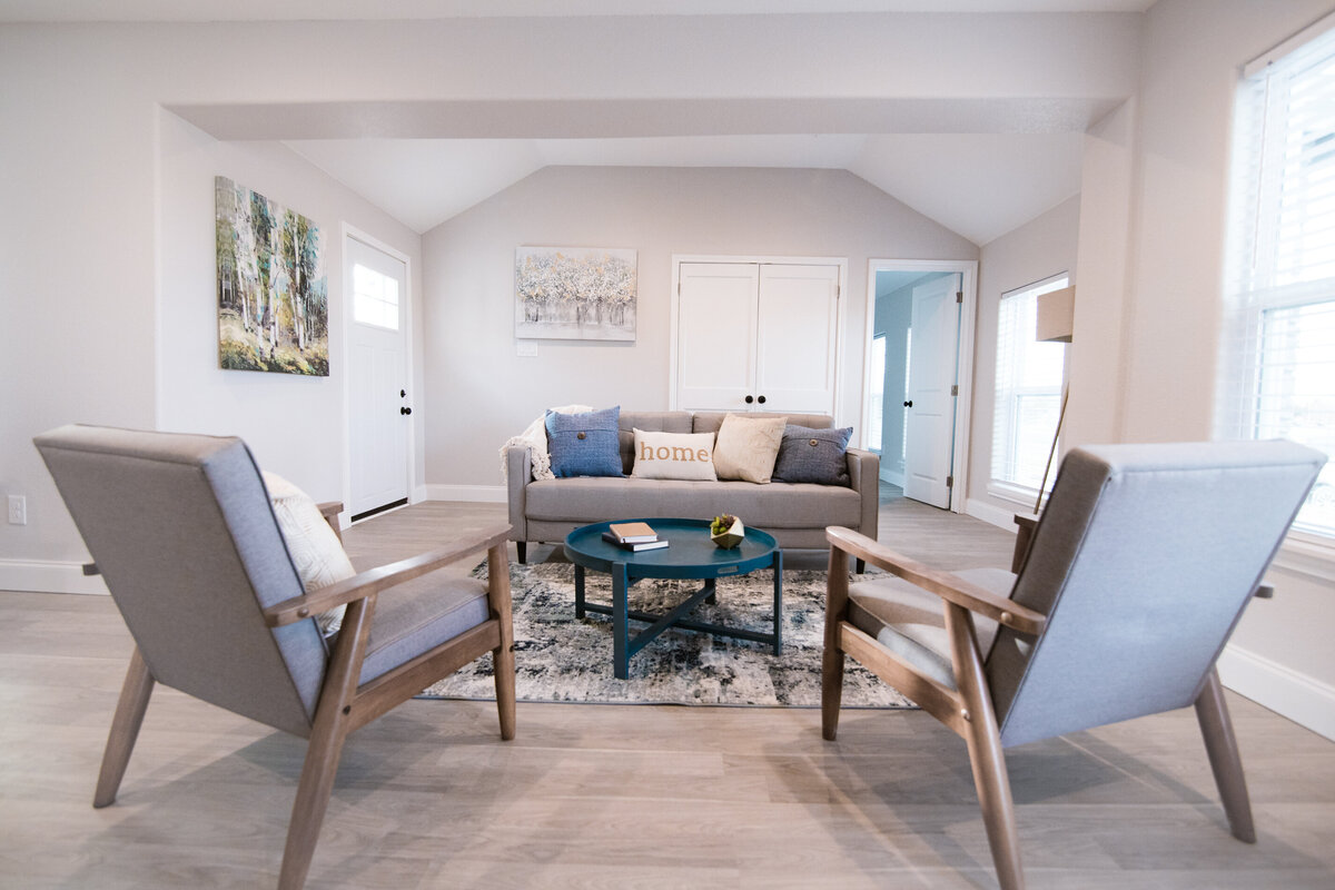 303 Hayes-008