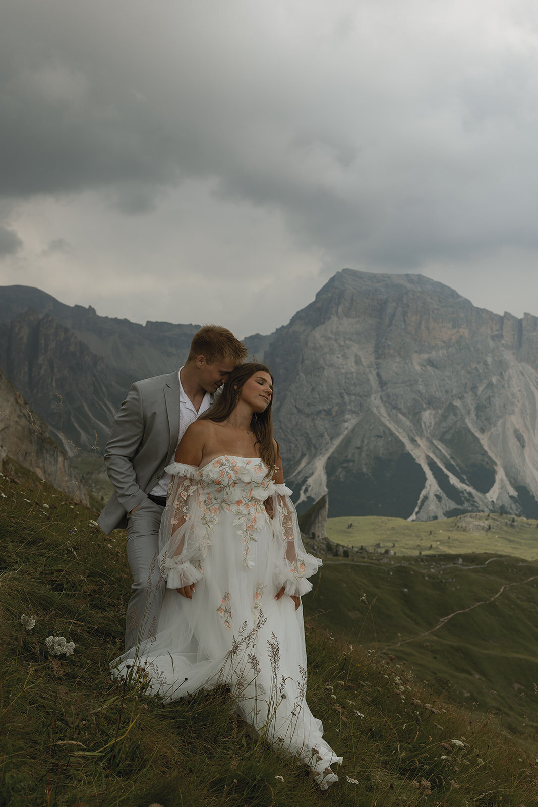 destination-wedding-elopement-photographer-italy-dolomites-seceda-documentary-tanya-davids-photo-film-127