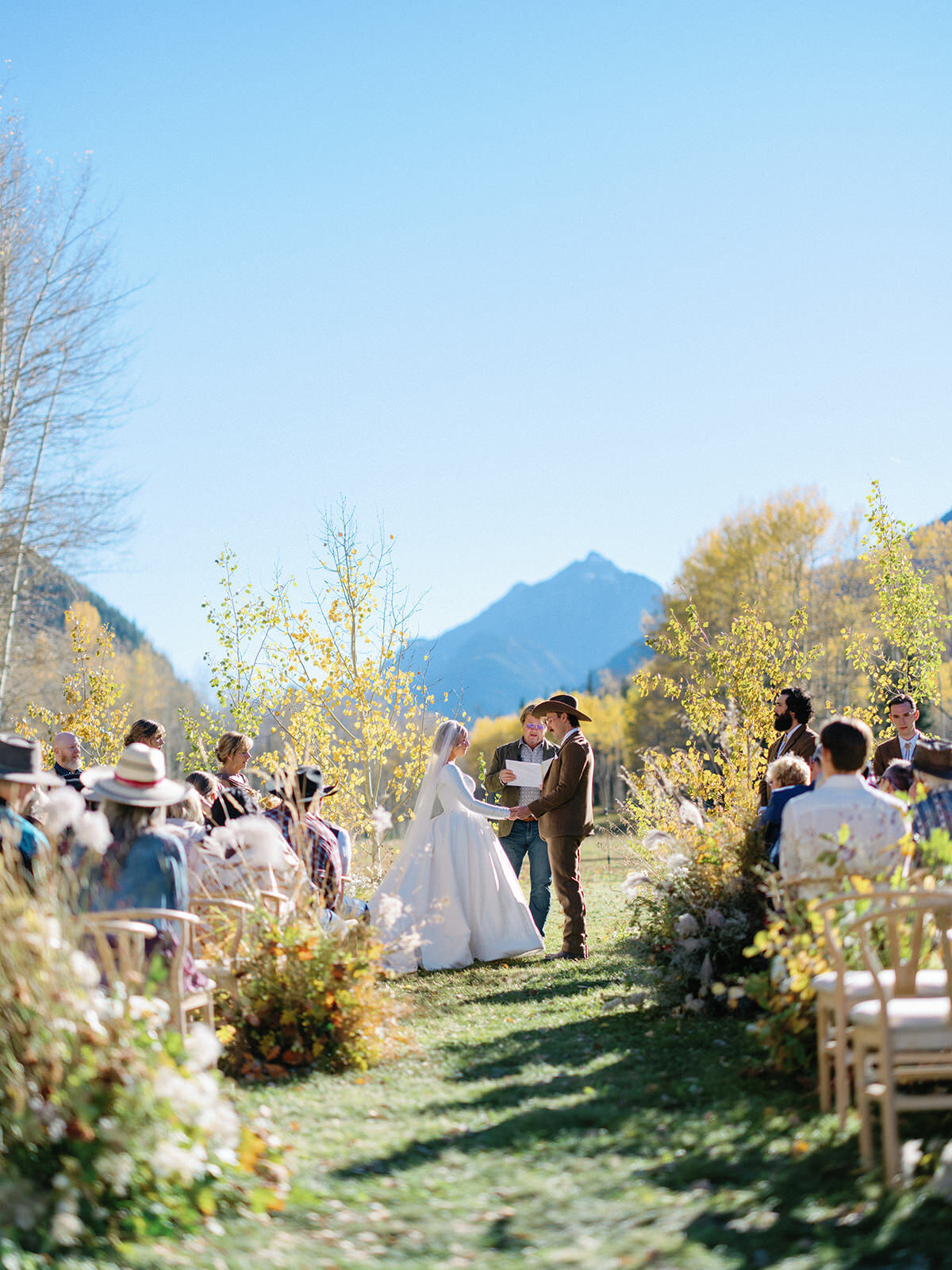 Aspen fall tented wedding at t lazy 7 ranch_RxL-78