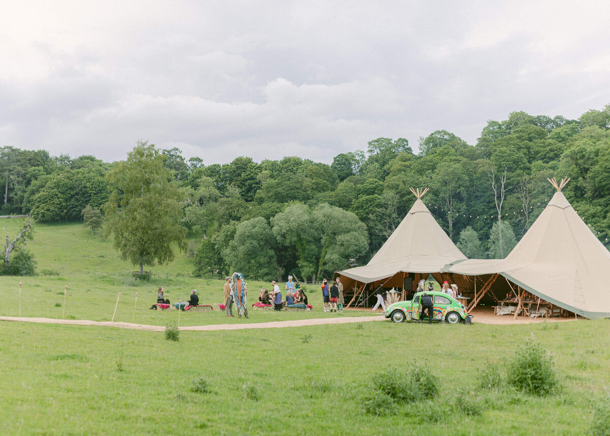 events-birthday-party-cotswolds-gsp-stretch-tent-tipi-hay-bales