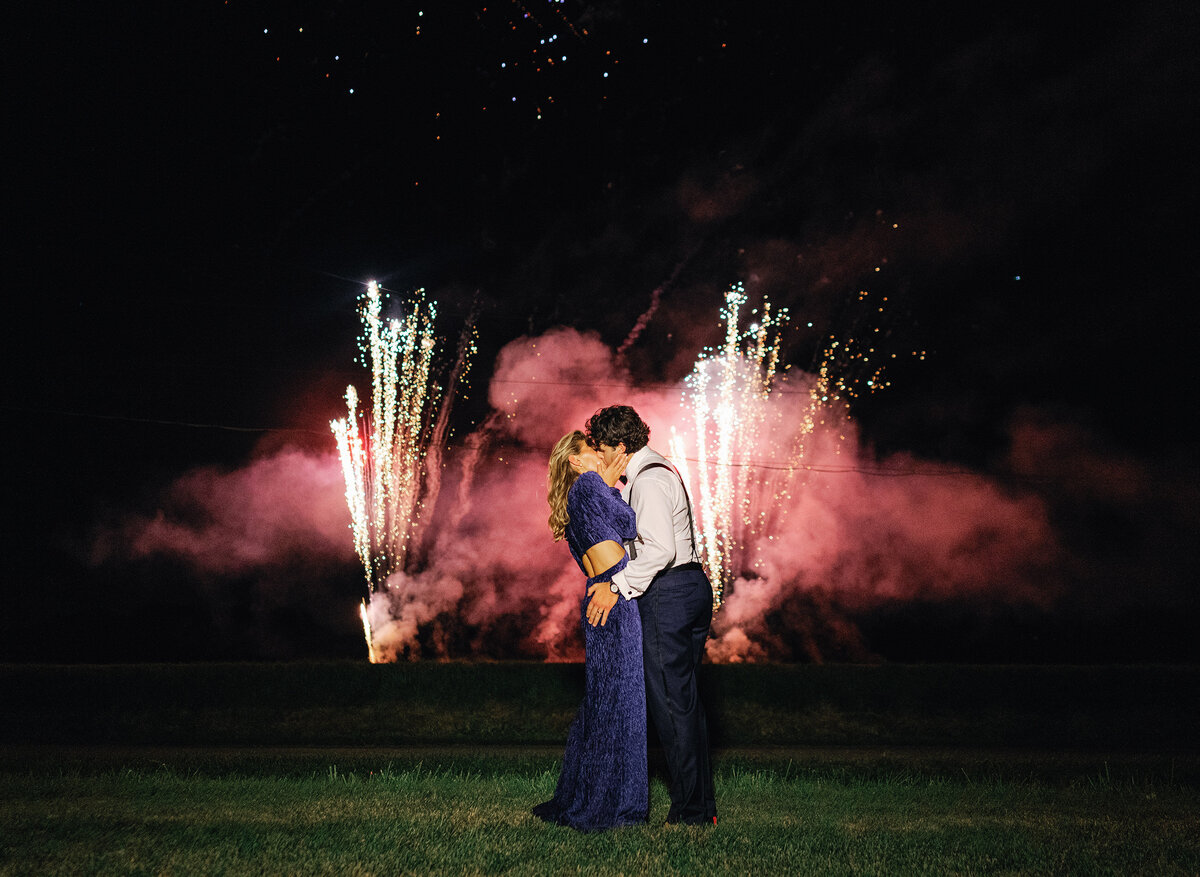 pamela-barefoot-events-washington-dc-wedding-planner-bride-and-groom-with-fireworks