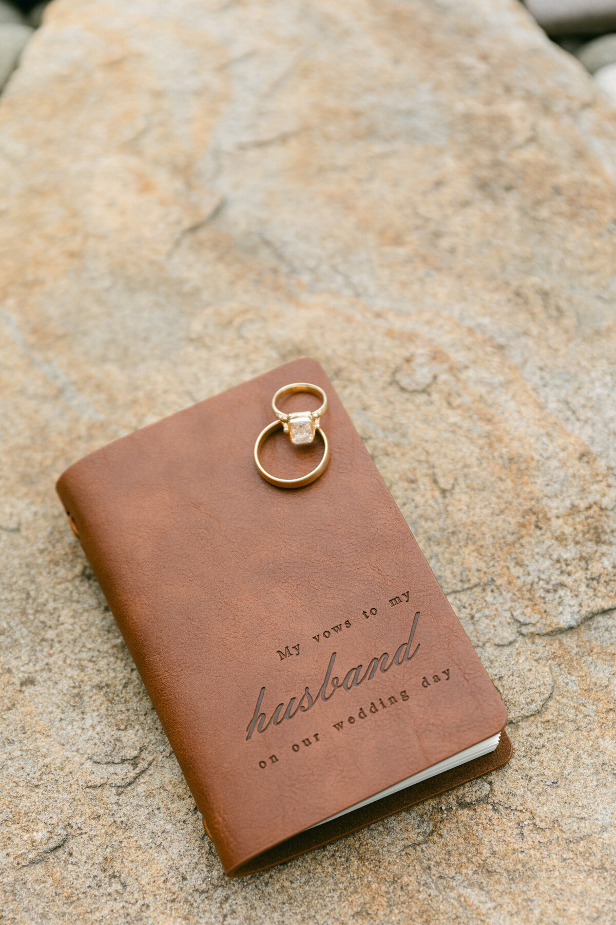 vow-book-with-wedding-rings