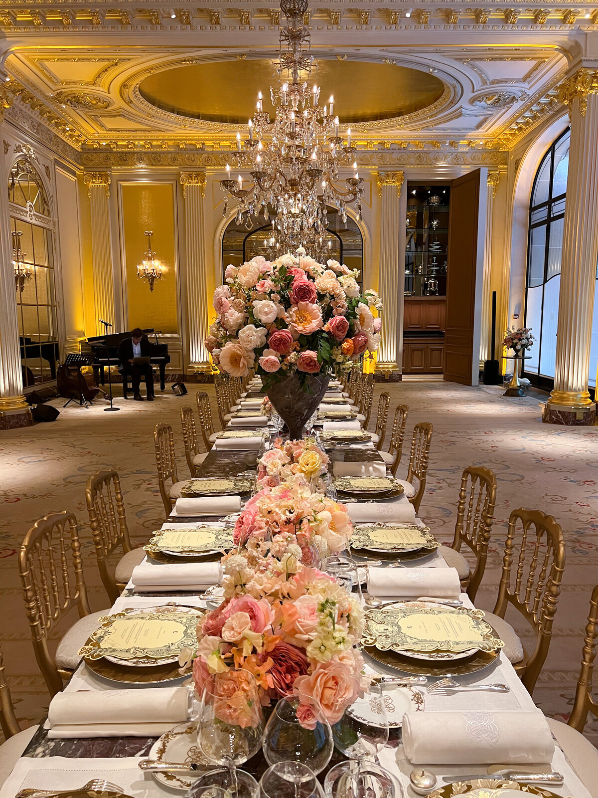 Plaza-athenee-paris-Floraison3