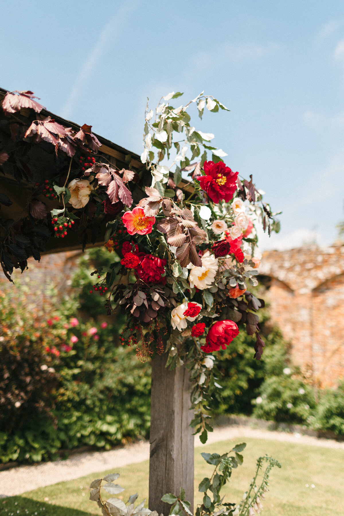 Florals by The Flower Sessions at Kingston Estate in Devon 