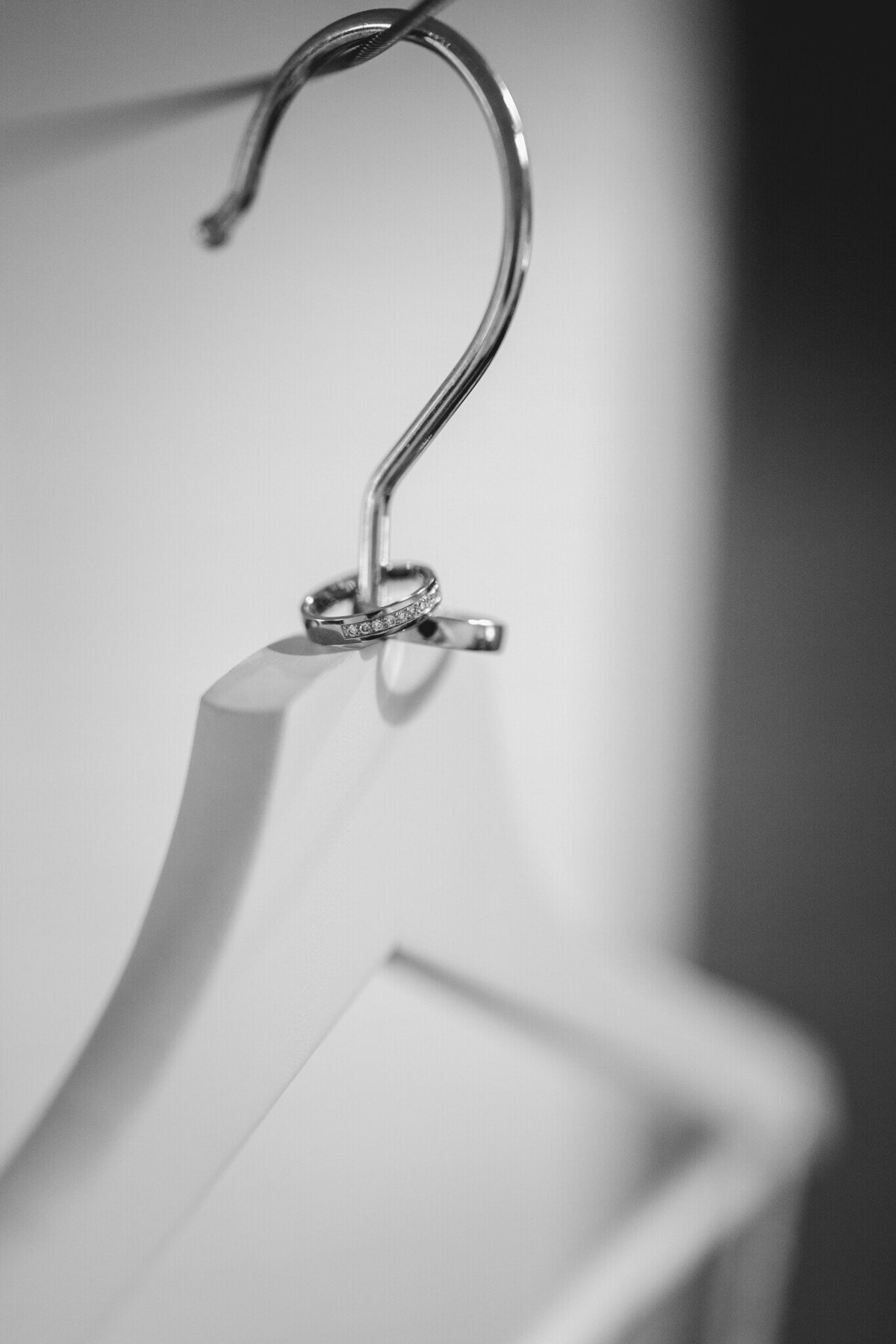 svatba držovická stodola detail prsteny