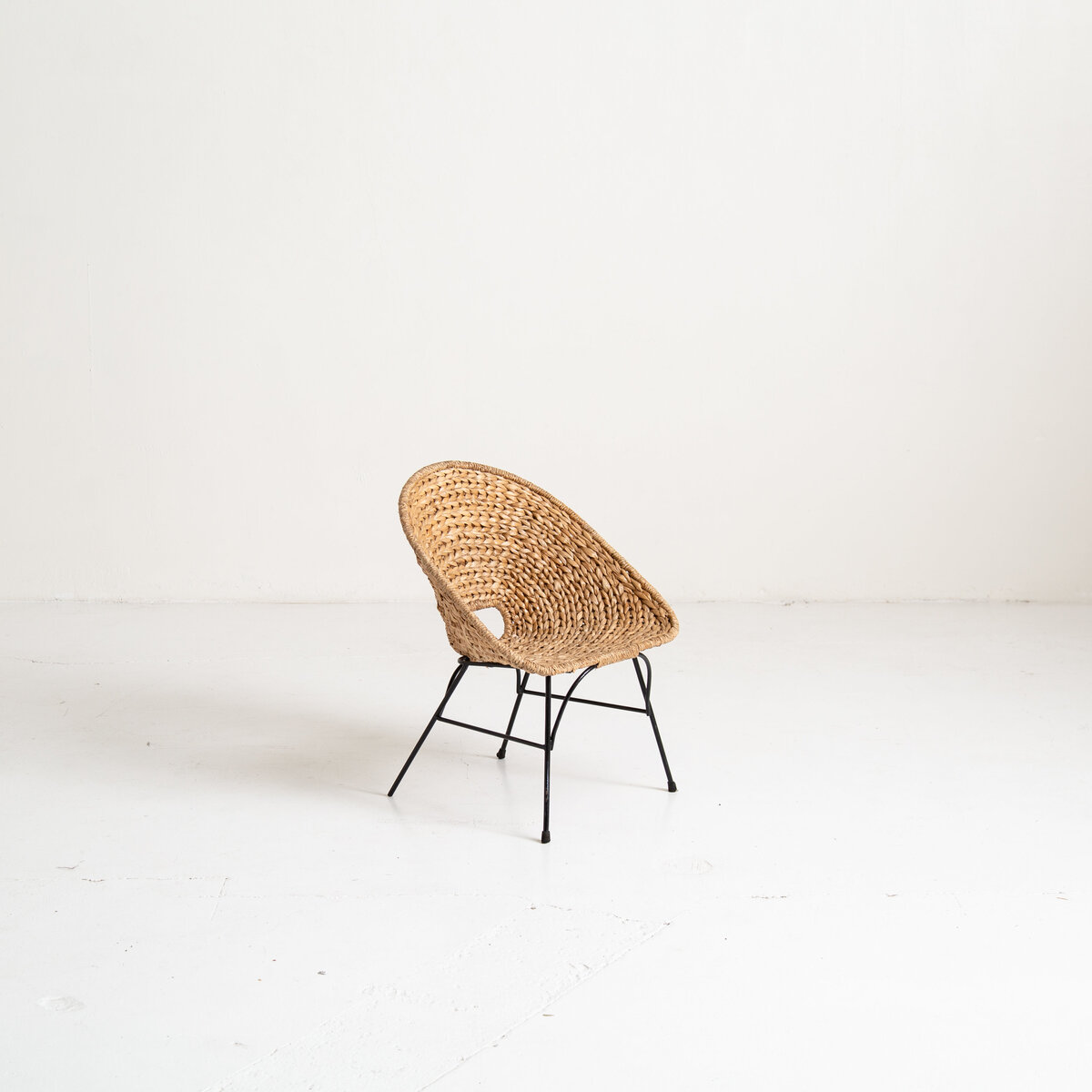sourced-co-styled-stock-photos-sittin-pretty-11