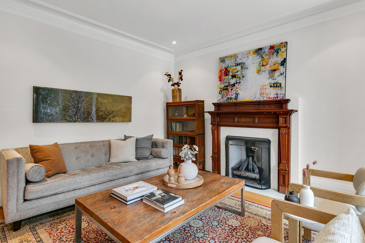 14-web-or-mls-8_005_Living Room