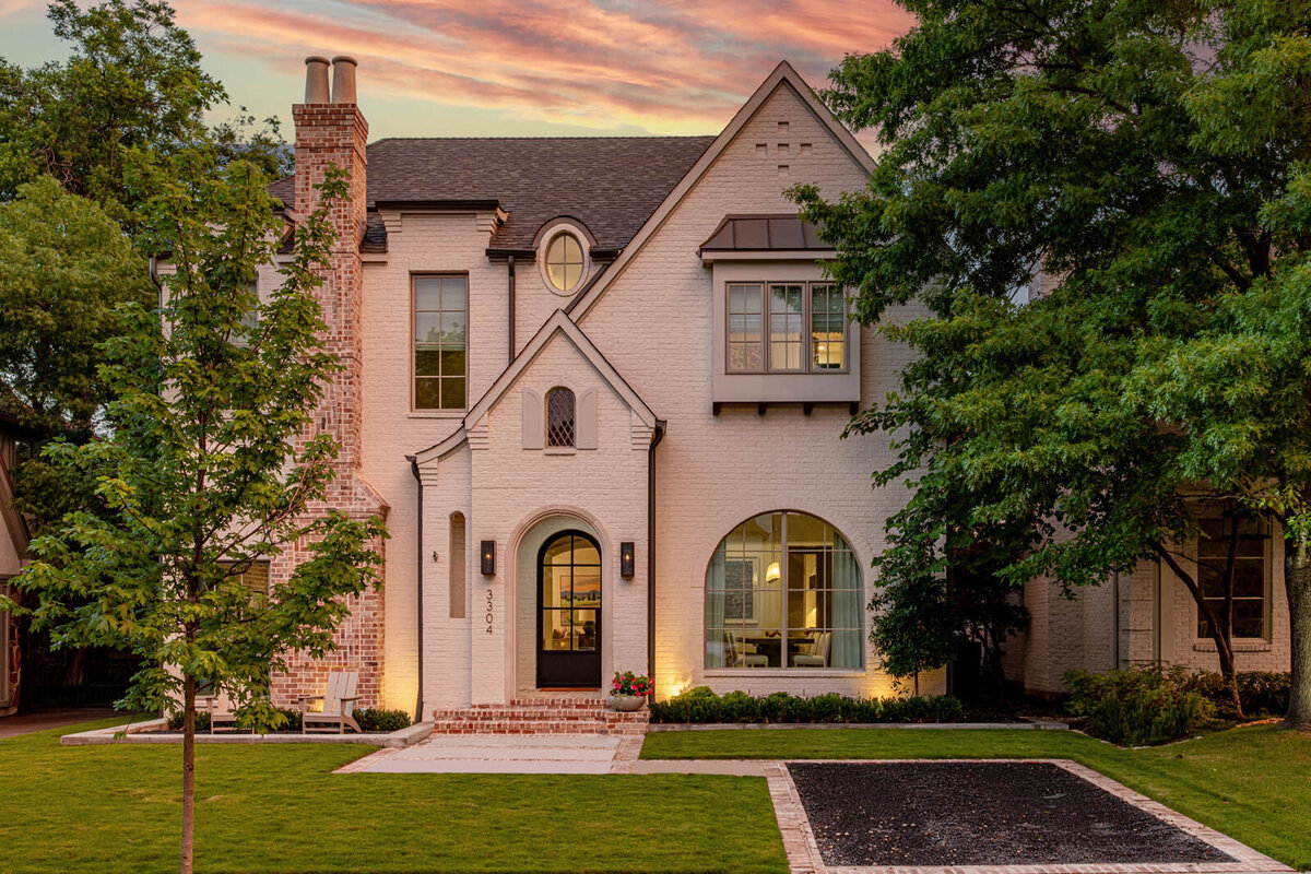 House shot of Stanford Ave exterior