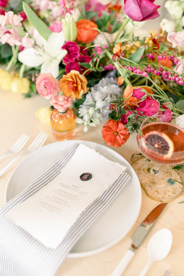 colorful-Garden-party-wedding-ideas-tablescape3