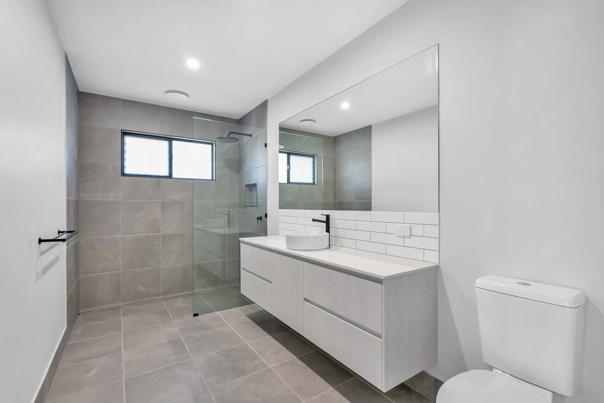 Custom Emerald Bathroom