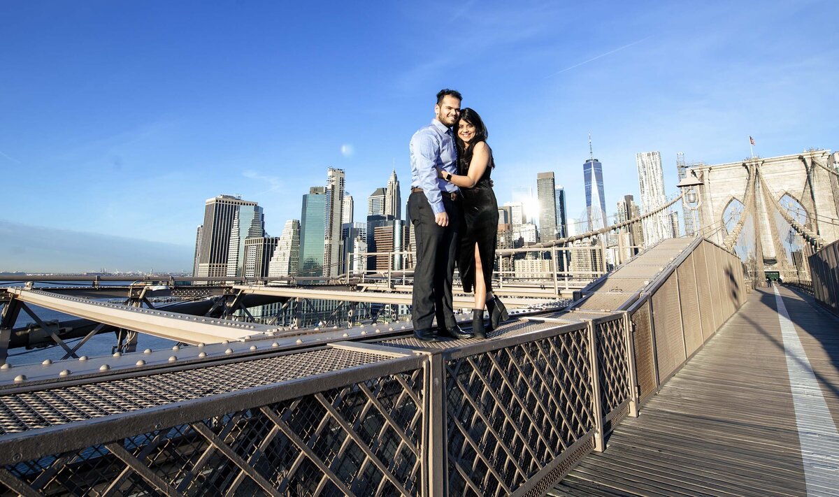 Indian-couple-in-Brooklyn_bridge