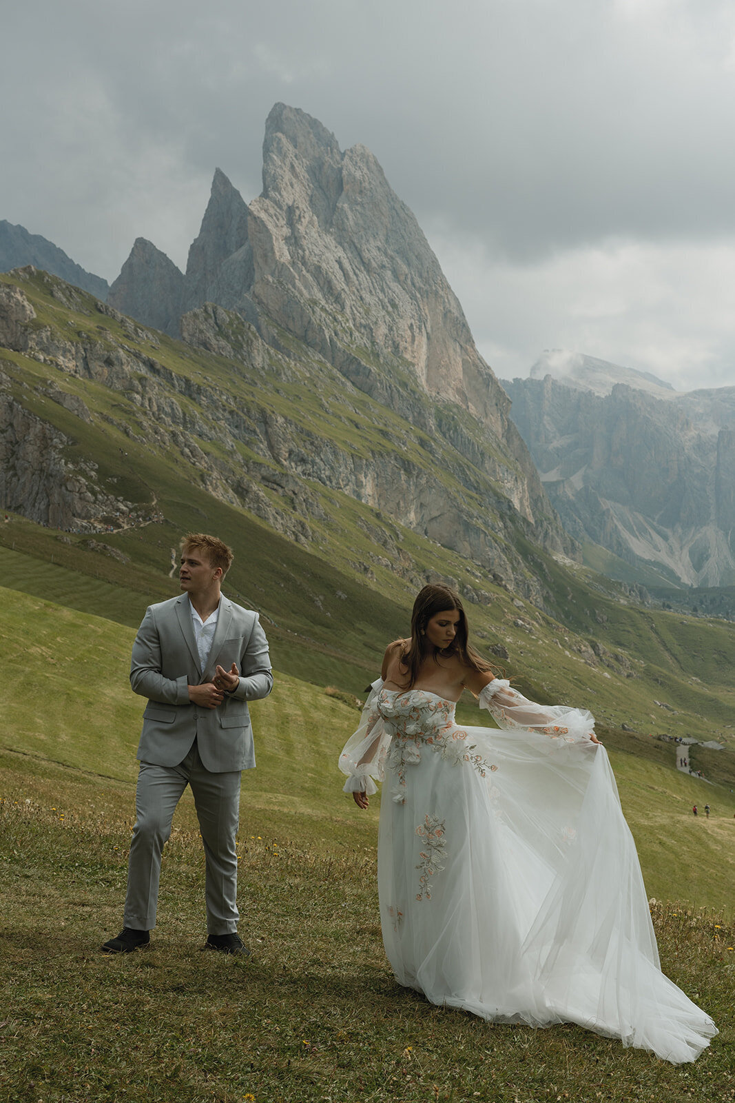 destination-wedding-elopement-photographer-italy-dolomites-seceda-documentary-tanya-davids-photo-film-26
