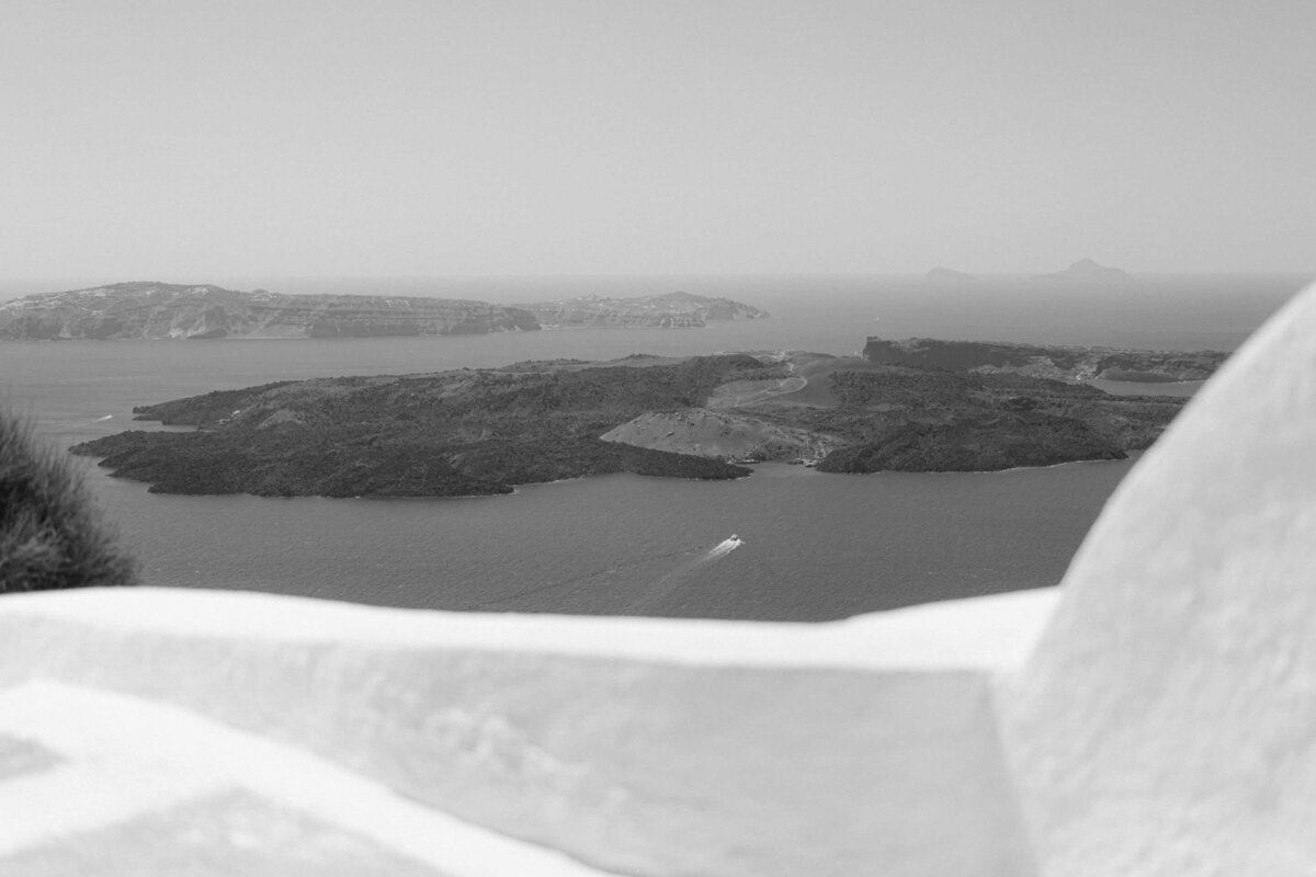modern Minimalist for intimate wedding in santorini Greece