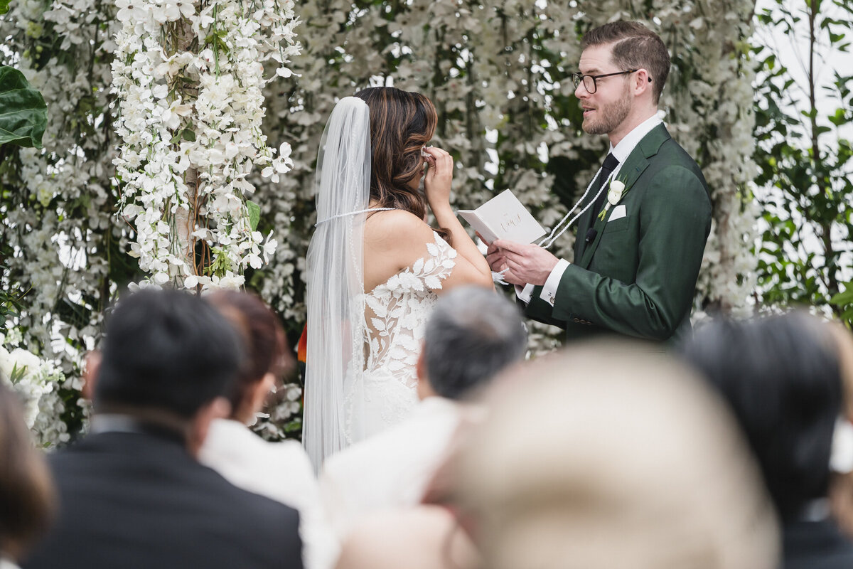 A MAGICAL WINTER PLANTERRA GARDEN WEDDING WITH A GREEN COLOR PALETTE IN WEST BLOOMFIELD, MICHIGAN PROVIDED BY KARI DAWSON PHOTOGRAPHY67