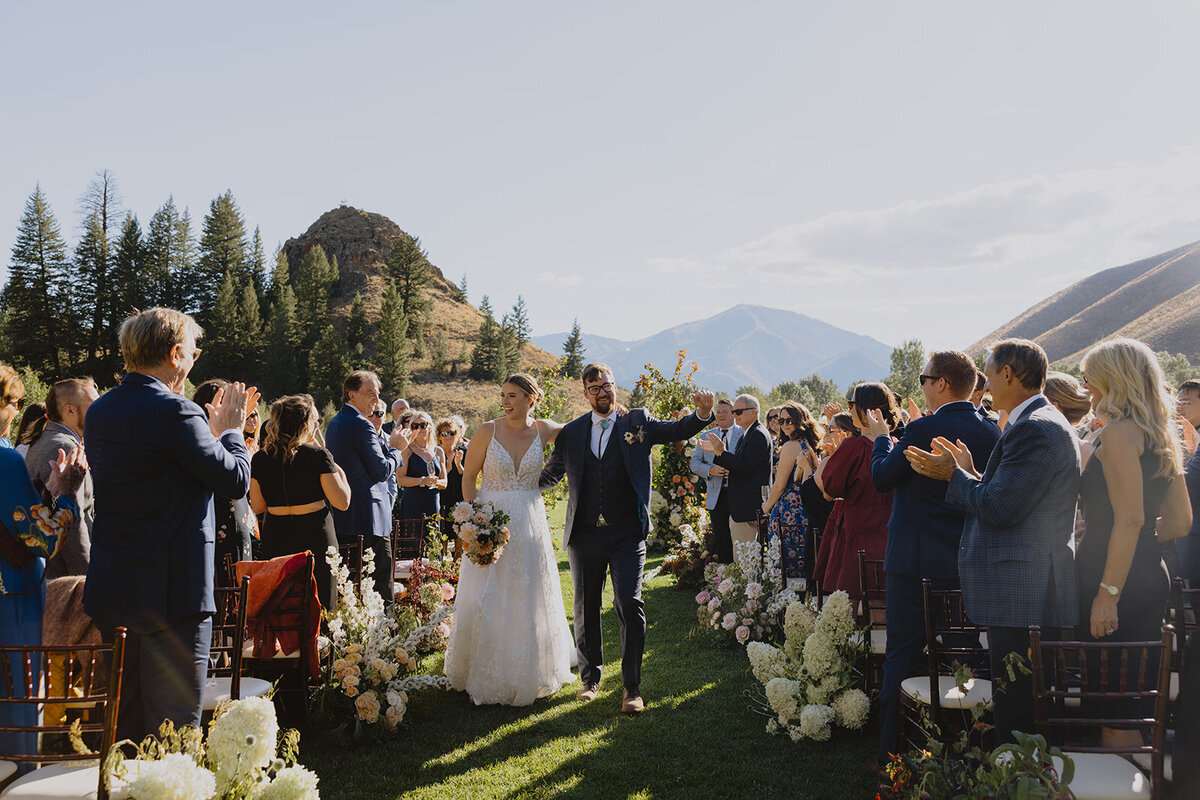 trail-creek-cabin-end-of-summer-wedding-kelly-jackson-ceremony-217