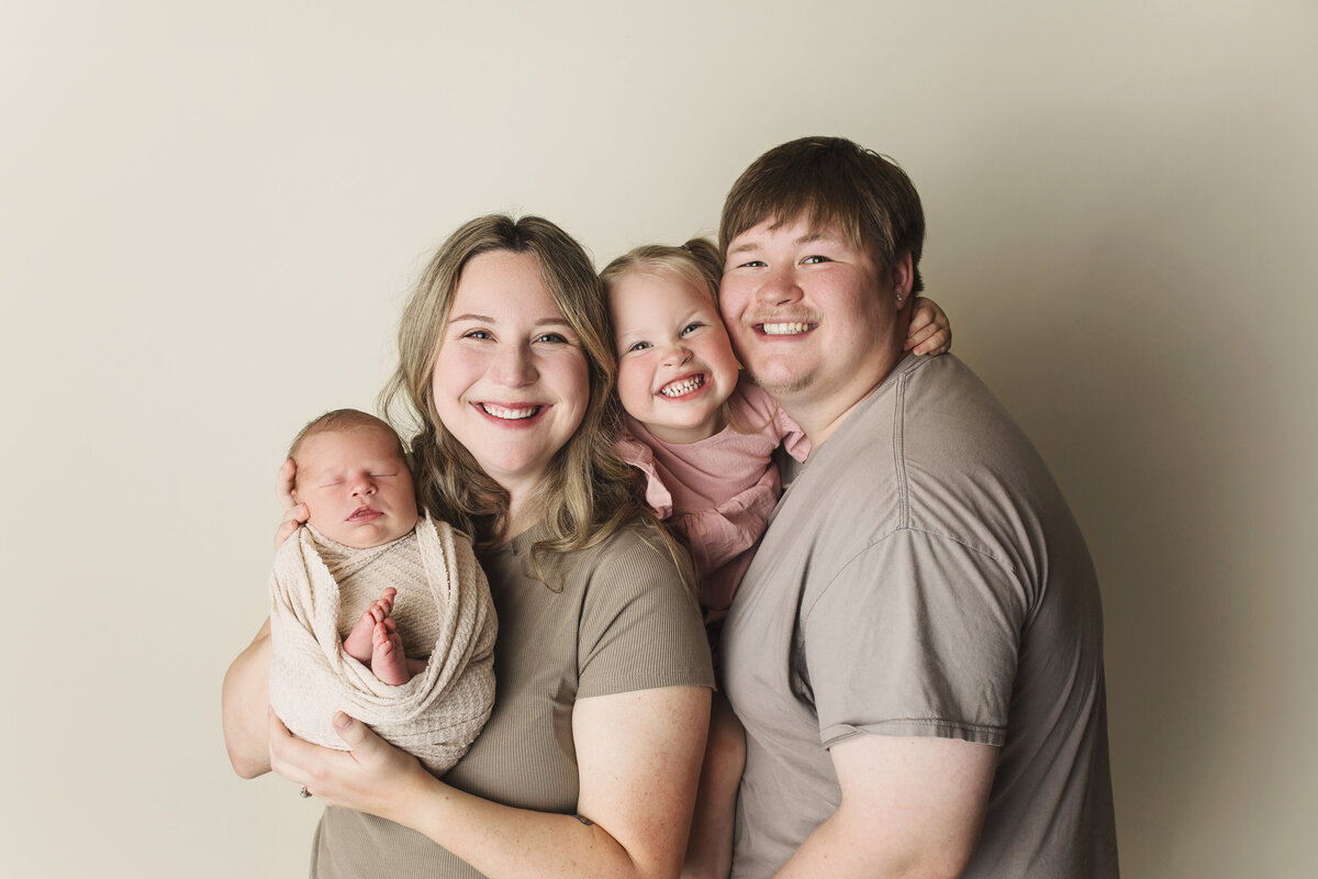 anchorage-newborn-photographer-44