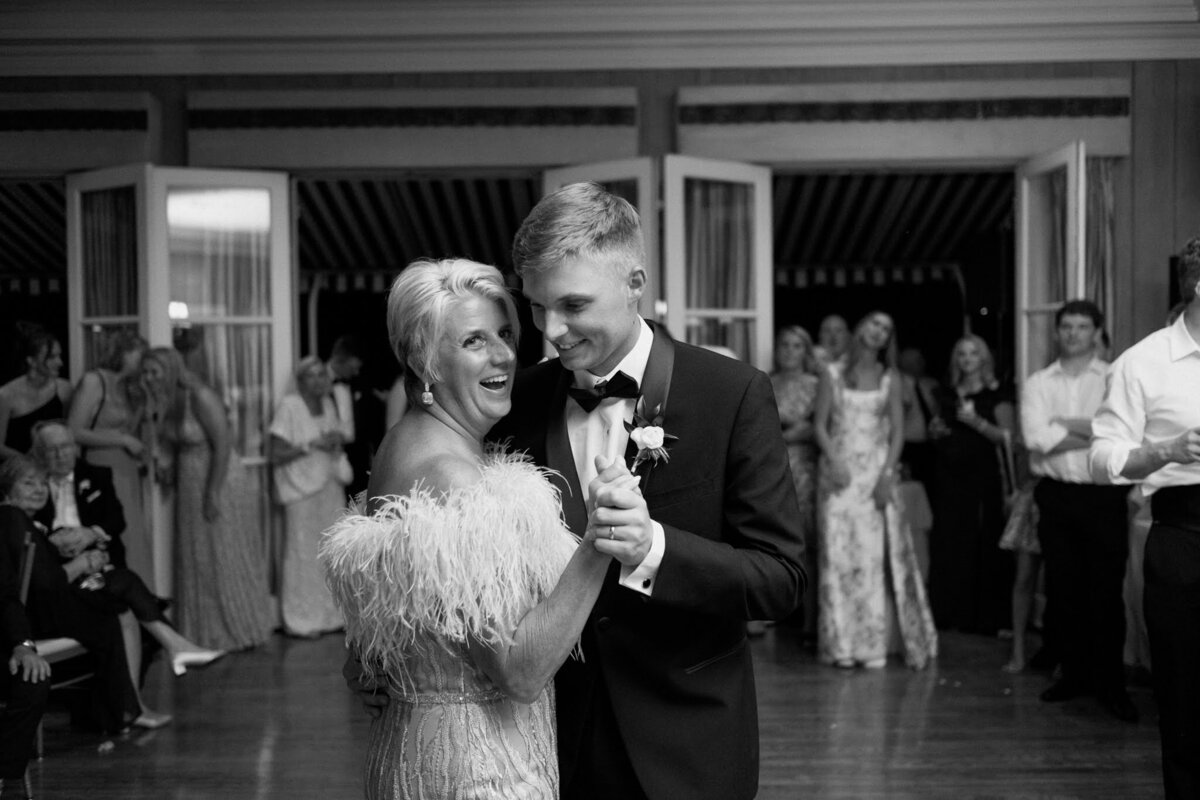 Nichole-Babiez-Photography-Dunham-woods-Geneva-Illinois-Wedding-luxury-editorial-timeless-modern-candid-bride-inspiration-chicago-photographer--132