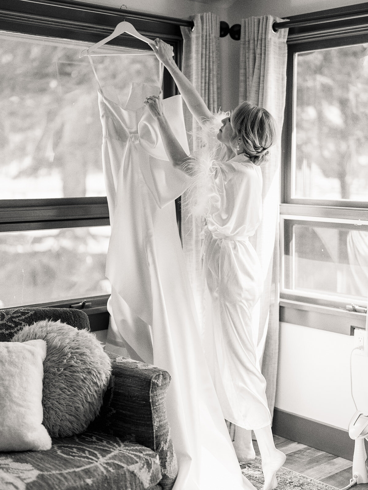 Lauren & Mac Bride Getting Ready-27-2