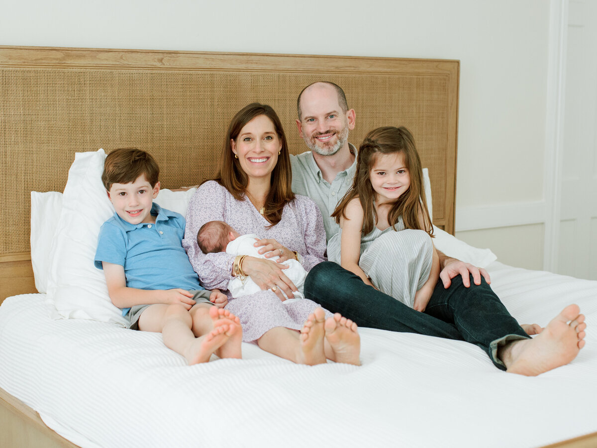 richmond-natural-newborn-photos-at-home-amy-nicole-photography-0210